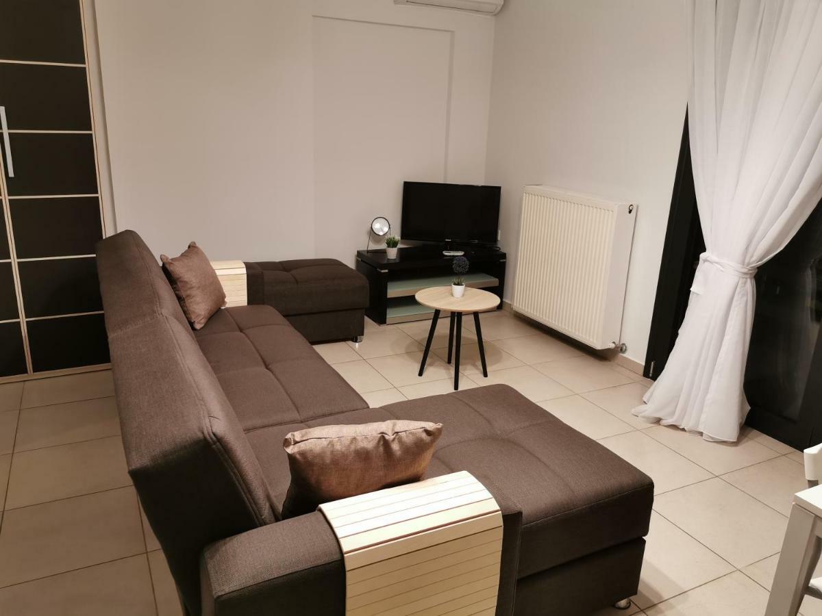 Pall'S Minimal Apartment Néa Péramos Exteriör bild