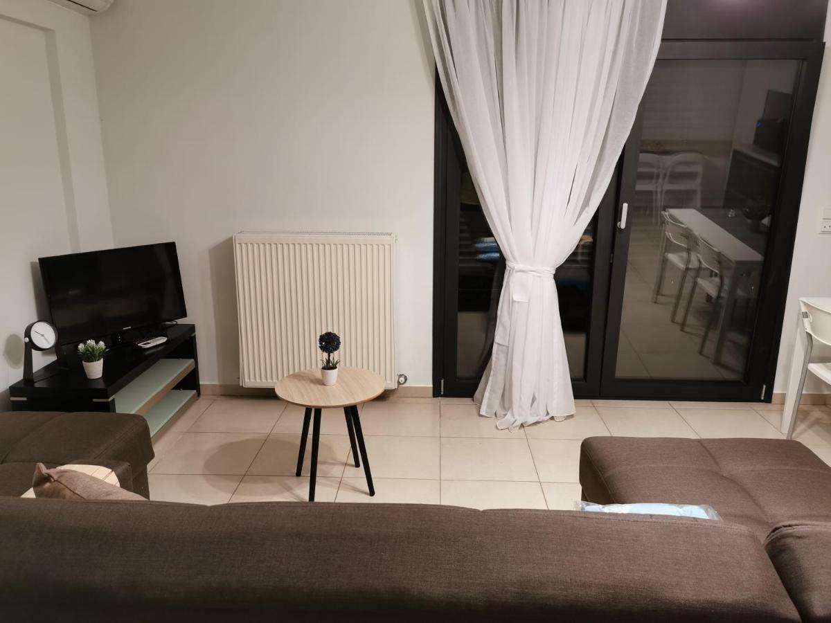 Pall'S Minimal Apartment Néa Péramos Exteriör bild